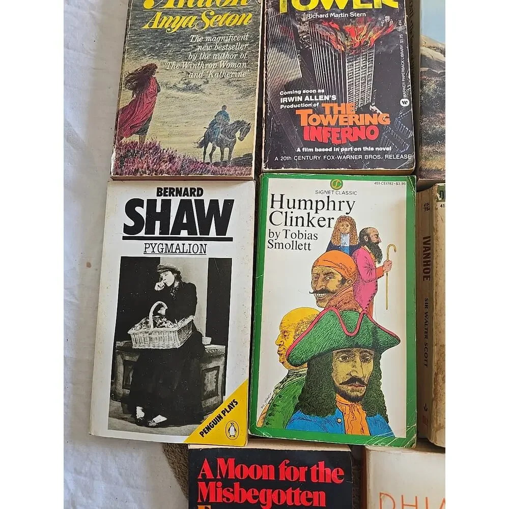 Lot of 8 Vintage Mixed Authors Romance Fantasy Fiction‎ Paperback Novel Books